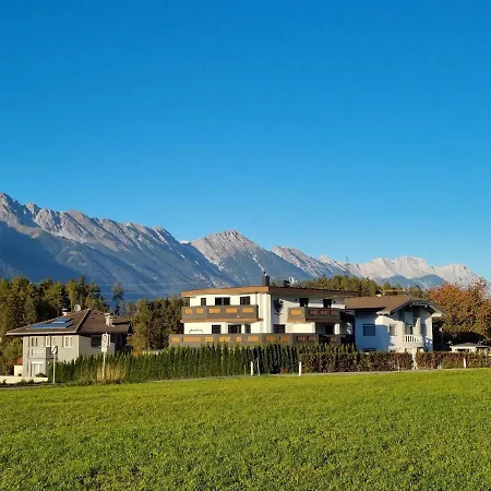 Weitblick In Gotzens With Access Innsbruck